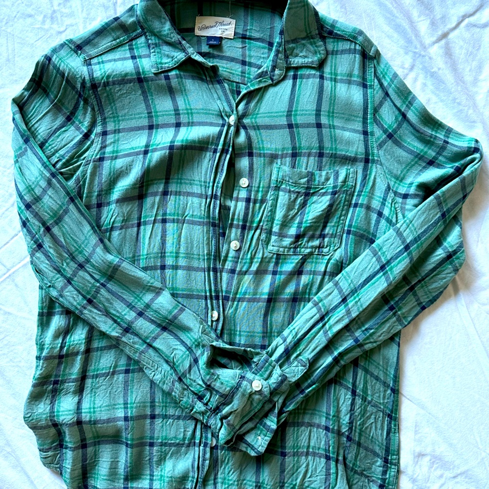 Green plaid long sleeve tunic. Size small